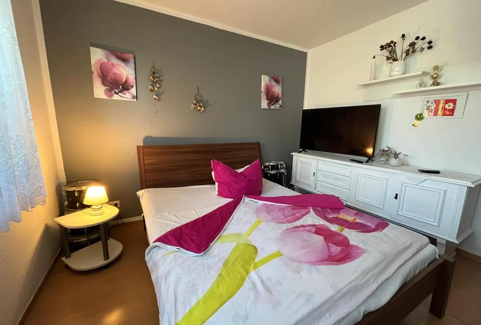 הנובר Schoenes Haus Mit 3 Zimmern Kueche Bad & Wohnzimmer 2 Parkplaetze