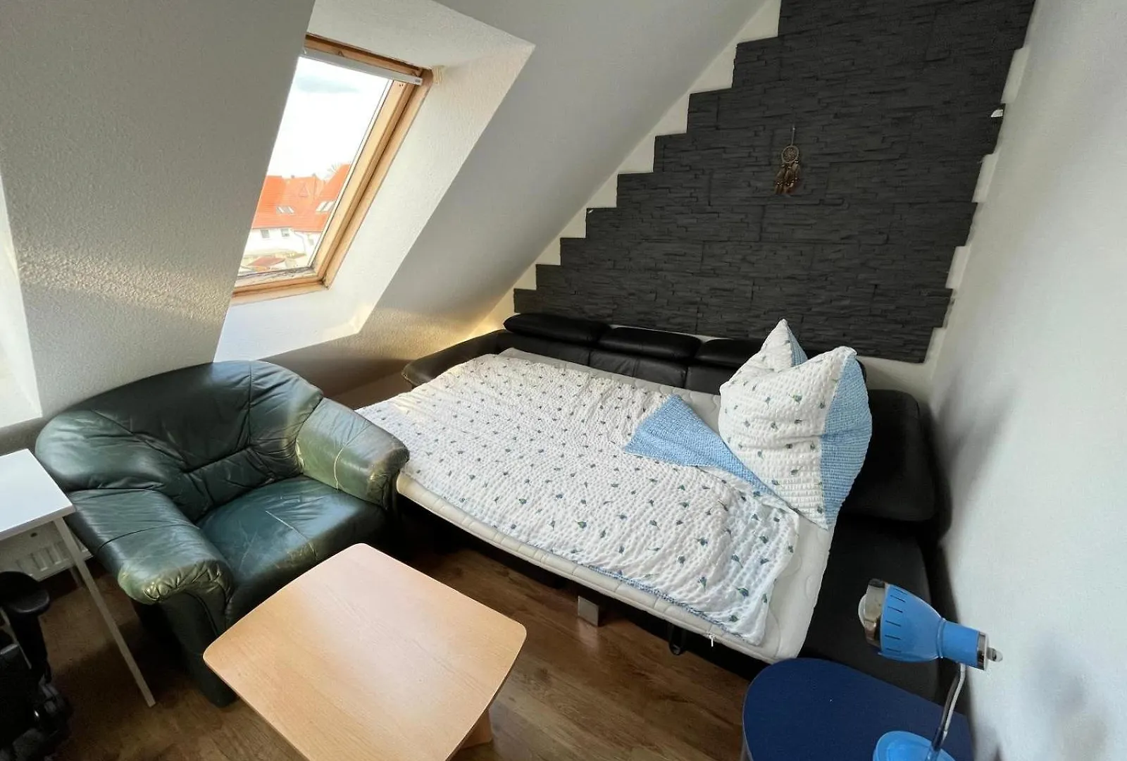 Apartman Schoenes Haus Mit 3 Zimmern Kueche Bad & Wohnzimmer 2 Parkplaetze Hannover Németország